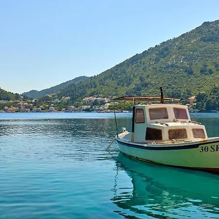 Kapetan Toni - Seafront Ap. Sobra