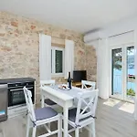 Kapetan Toni - Seafront Ap. Apartman