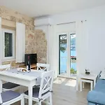 Kapetan Toni - Seafront Ap. Sobra