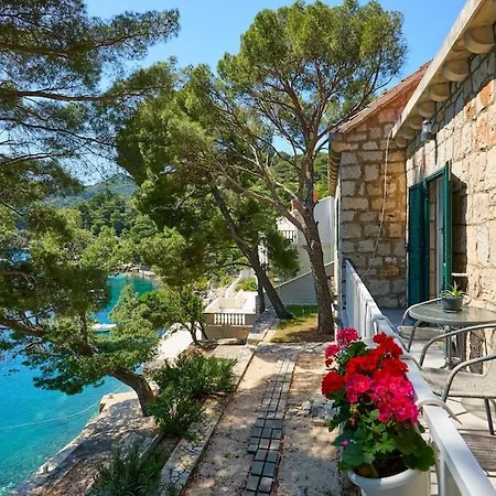 Apartmán Kapetan Toni - Seafront Ap.