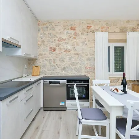 Kapetan Toni - Seafront Ap. Apartmán