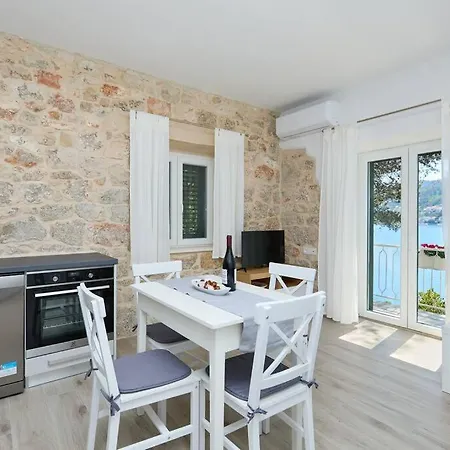 Kapetan Toni - Seafront Ap. Apartmán